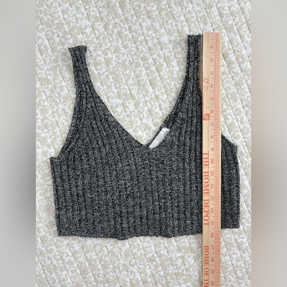 J.O.A. Wool Blend Ribbed Knit Grey Crop Top Sweater | Size Medium M - Picture 9 of 16